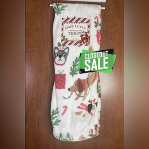 Christmas Dogs Holiday Plush Throw 50x60 NEW NWT Dog Pup Puppy Bones Candy Canes